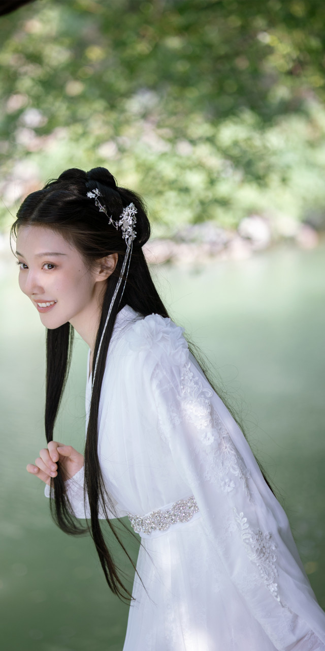 王鹤润白衣古风写真