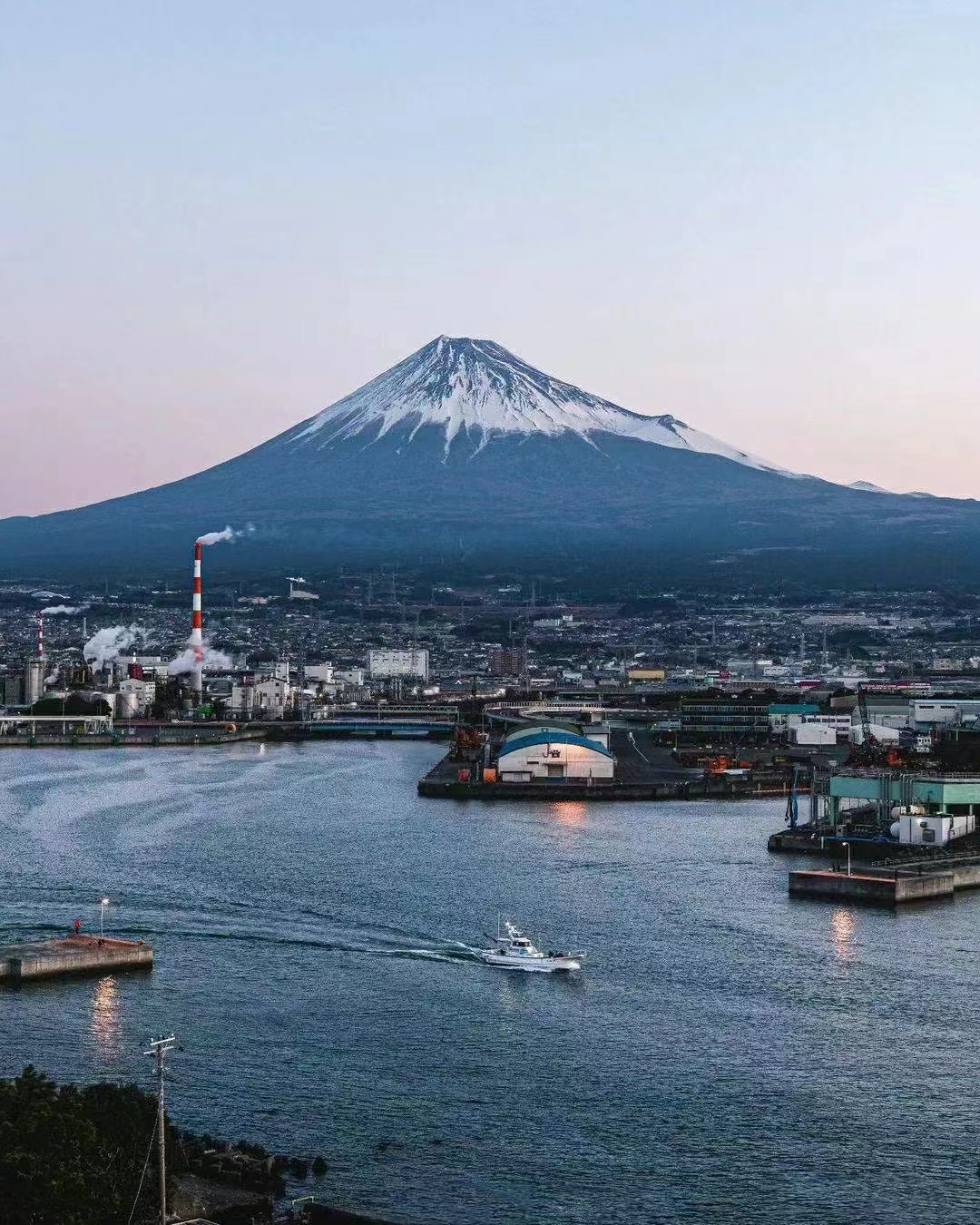 不同角色的富士山
