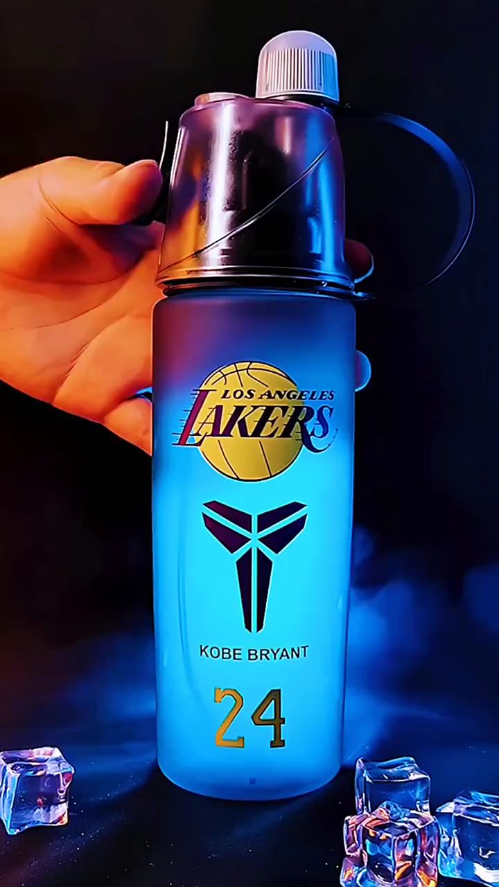 火遍全网的科比喷雾水杯