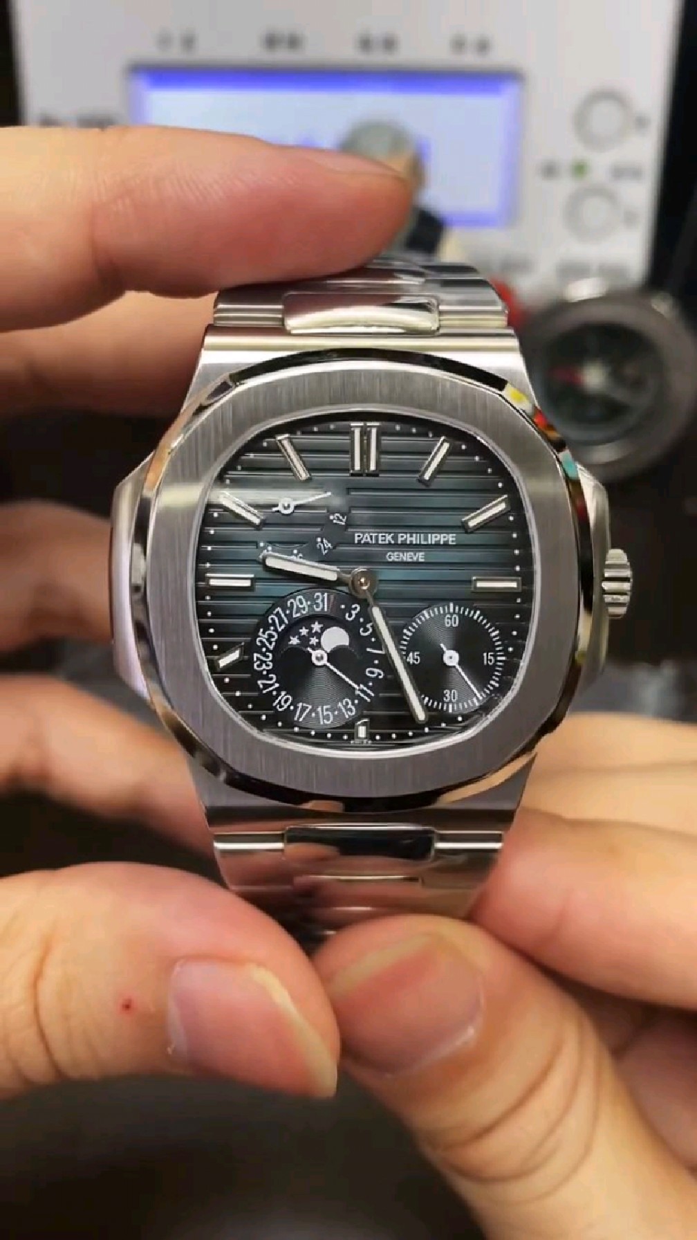 实拍百达翡丽鹦鹉螺5712霸气外露的颜值设计尽显钢王本色