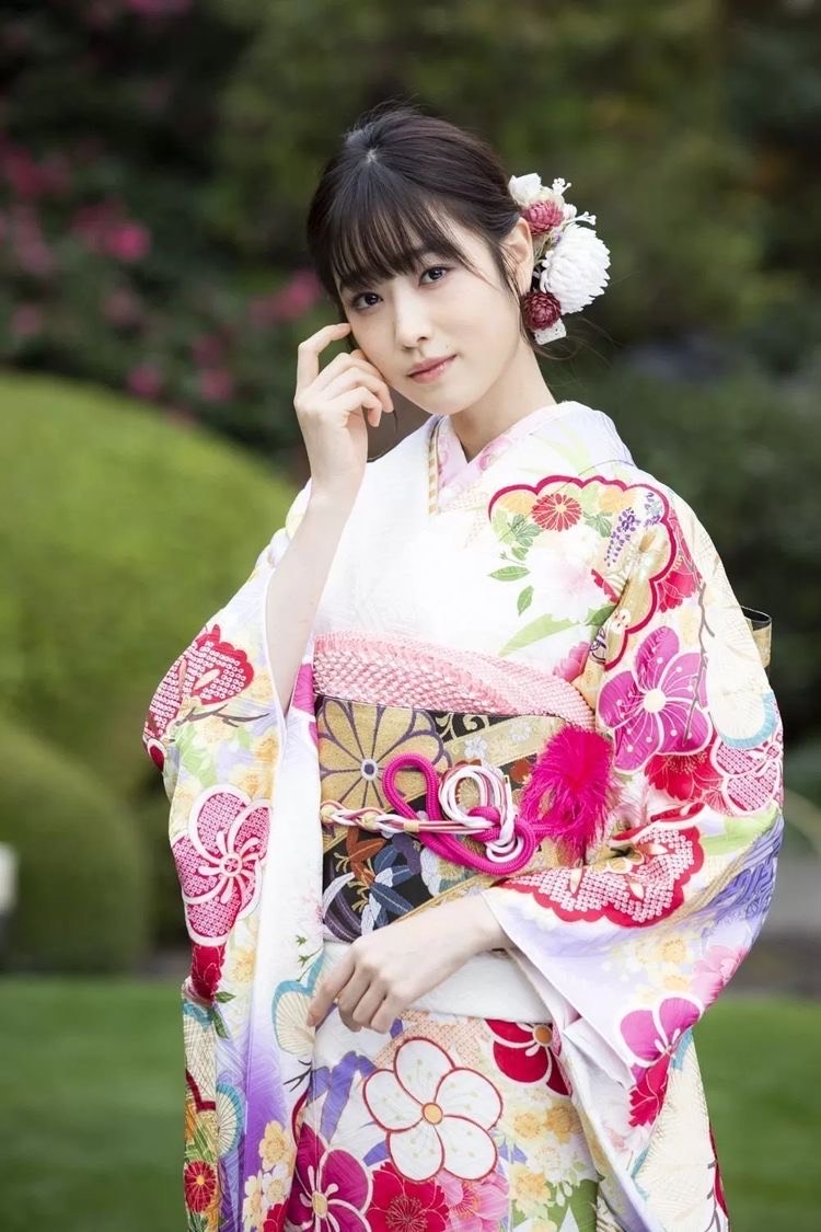 淡妆浓抹总相宜,高桥光的和服与洋装写真鉴赏