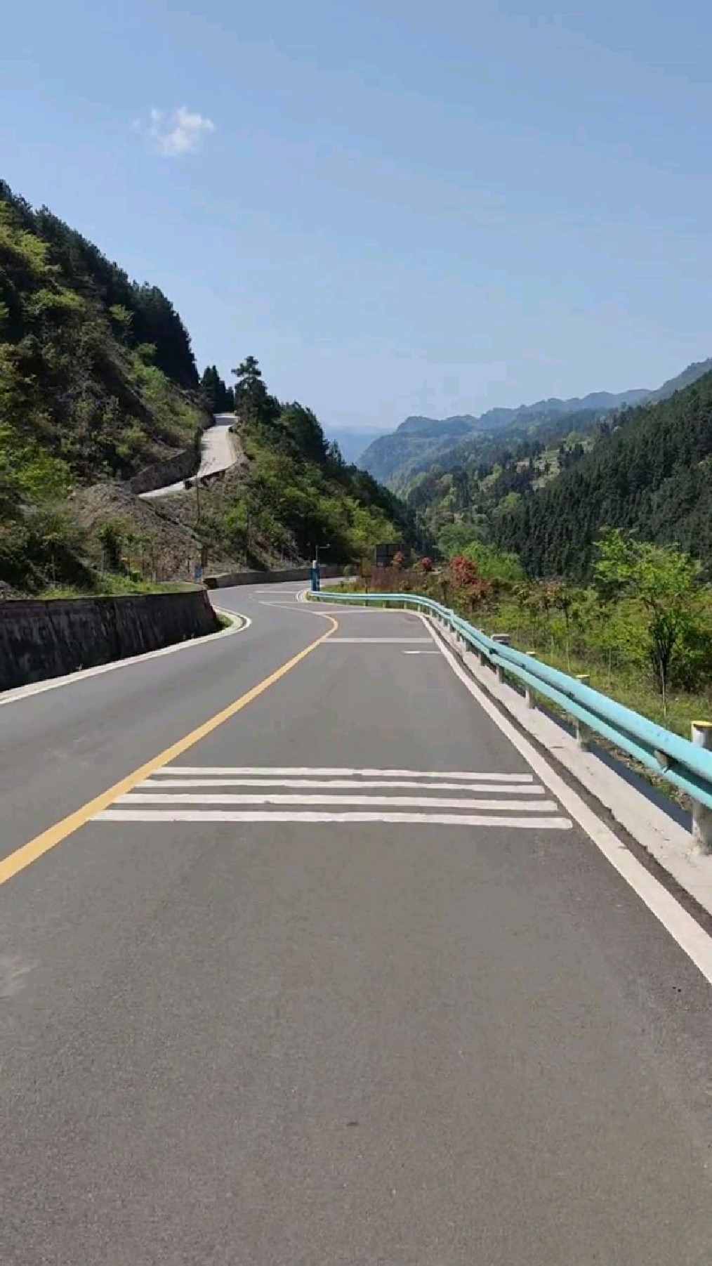 贵州跑山路,爽到爆