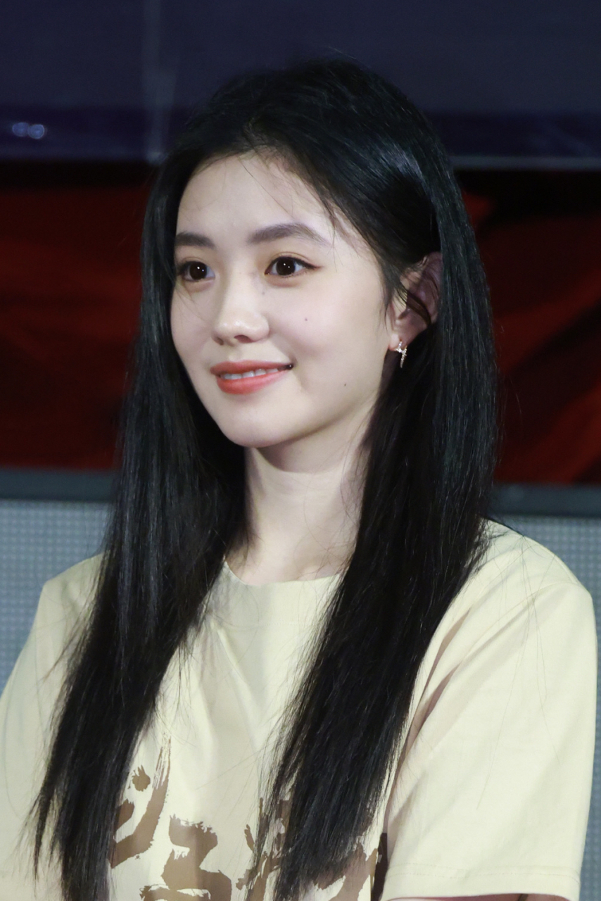 刘浩存# #电影龙马精神#  上海路演现场生图 676767,大家觉得