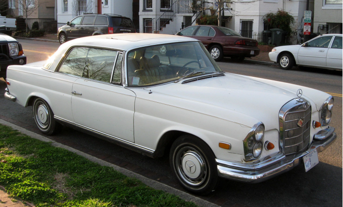 经典车型:梅赛德斯-奔驰(mercedes - benz) w111-220系列