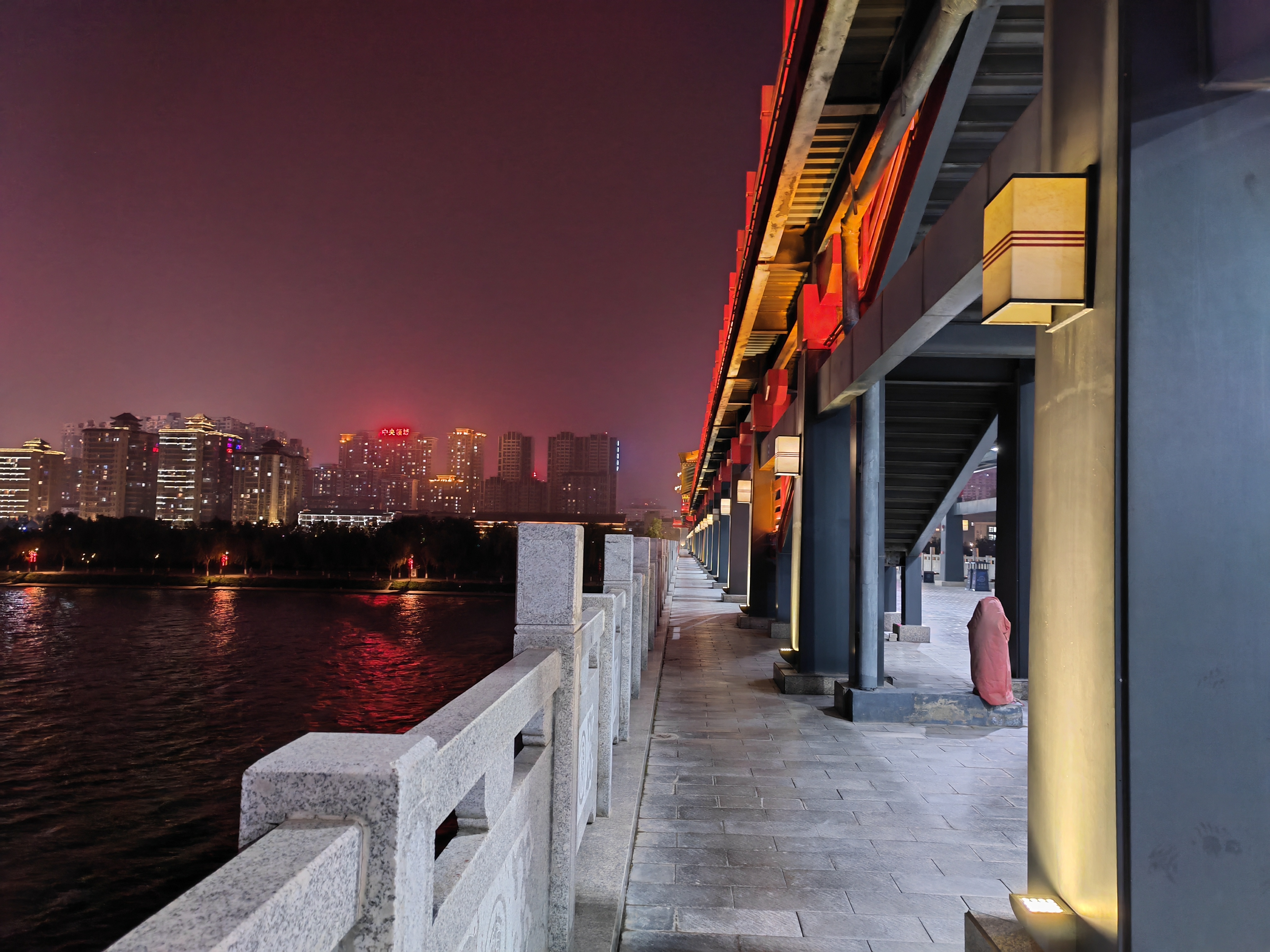 咸阳湖风雨廊桥简介图片