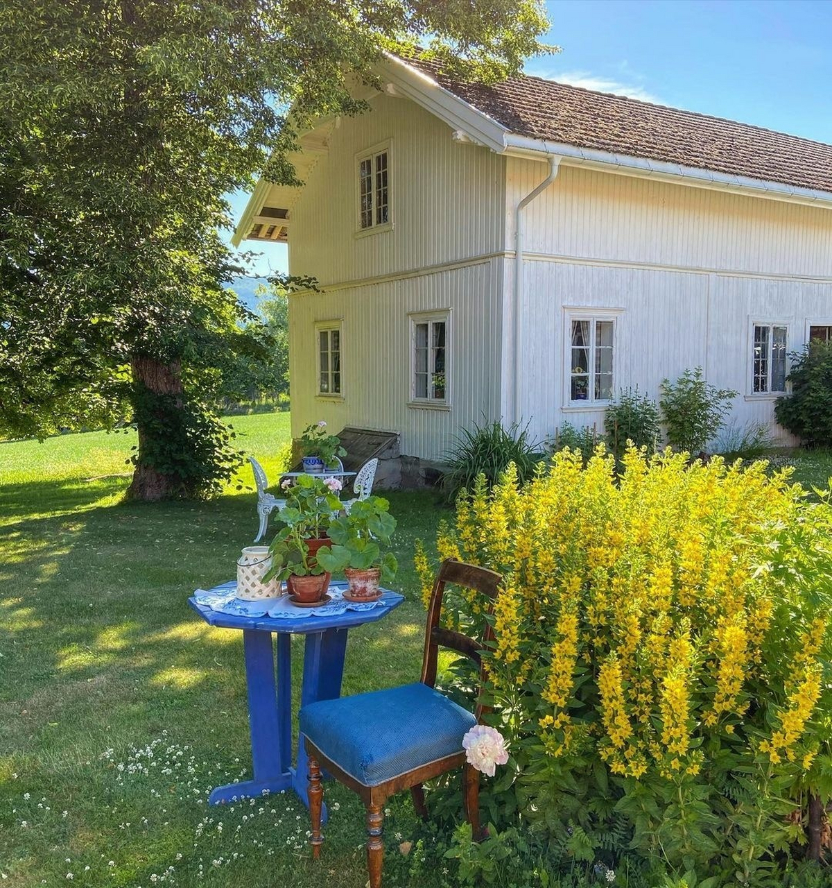 建于十九世纪的北欧乡村小屋~人生的路经历过,才知道有短有长;岁月,在