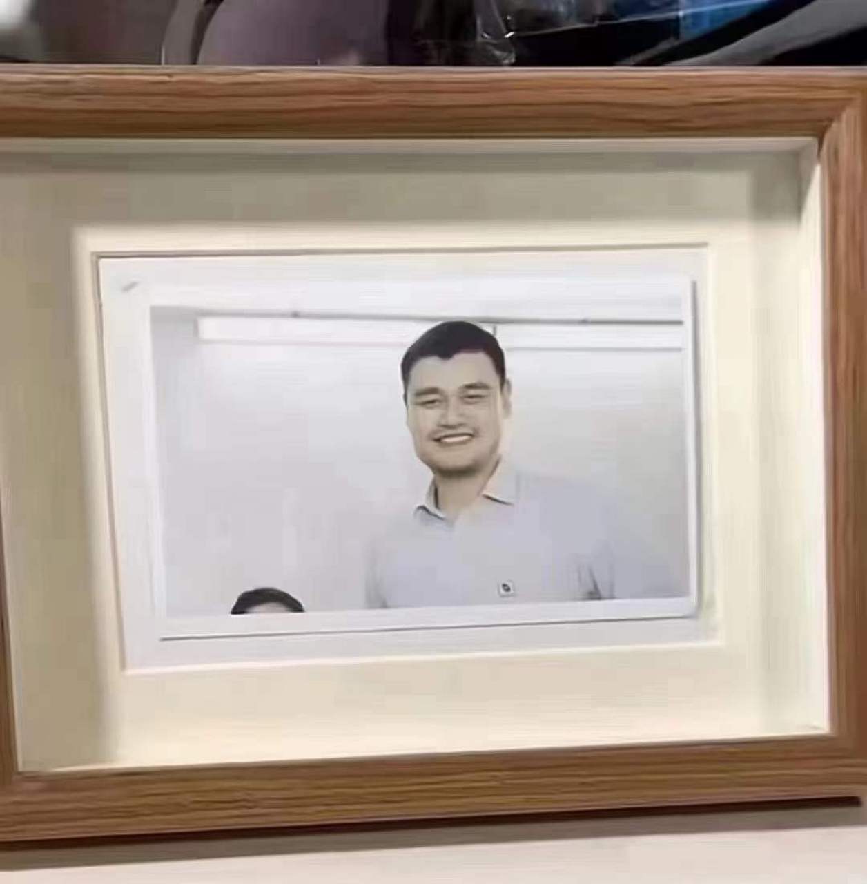 终于和偶像姚明合照了#搞笑#