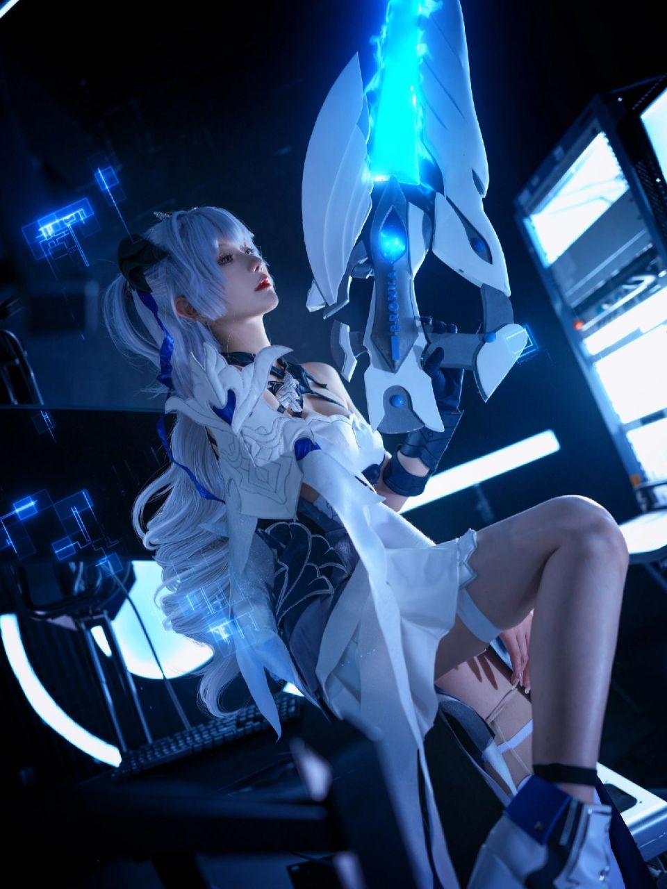 谁还没个双涡轮增压的大鸭鸭 #cos