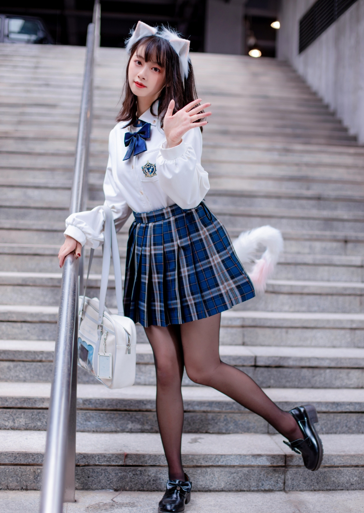 现在流行jk配猫尾巴和猫耳朵?可惜是个小短腿,是不是不够性感?