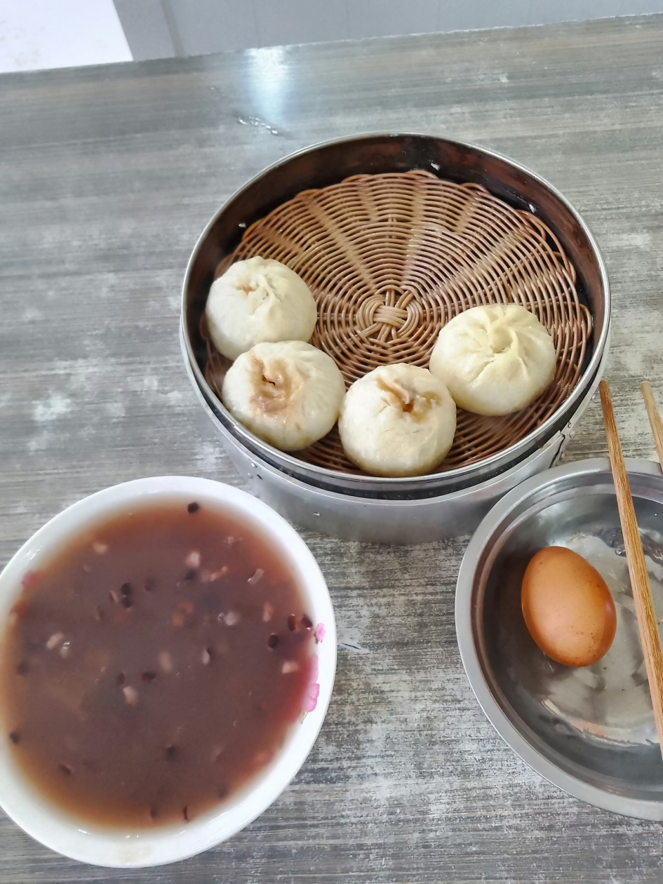 图一,天津朋友吃早点 图二,广东朋友吃早点 图三,安徽朋友吃早点