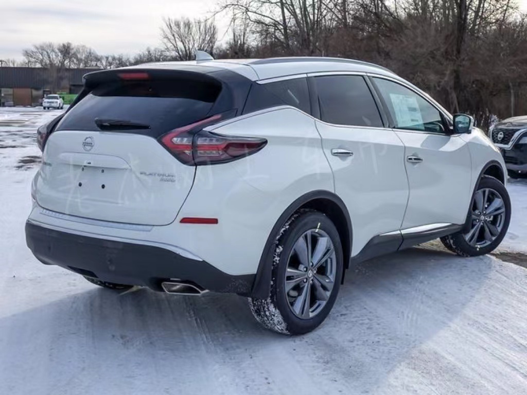 2023版日产楼兰:换装2.0t引擎,魁梧又霸气,空间不输本田冠道