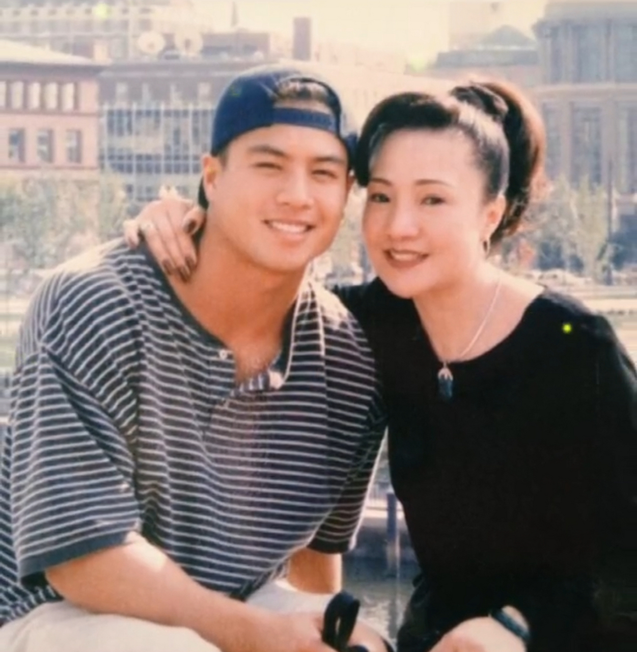 我现在才知道安志杰的妈妈是金燕.[捂脸][捂脸]