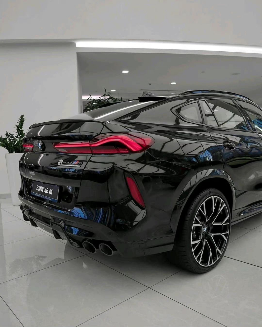 恶魔之眼是不是最经典的一代著作呢?宝马x6m competition,4.