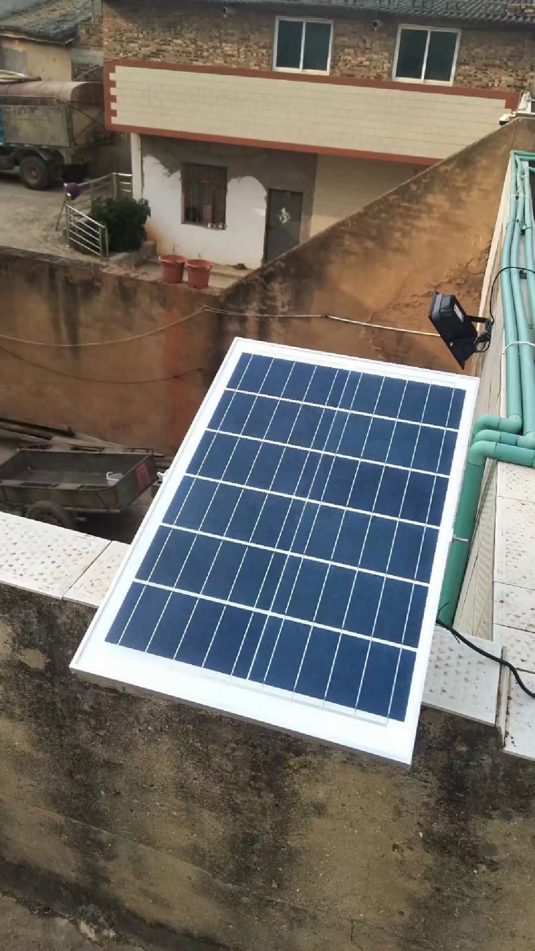 细水长流,来日方长:太阳能光伏灯安装实拍