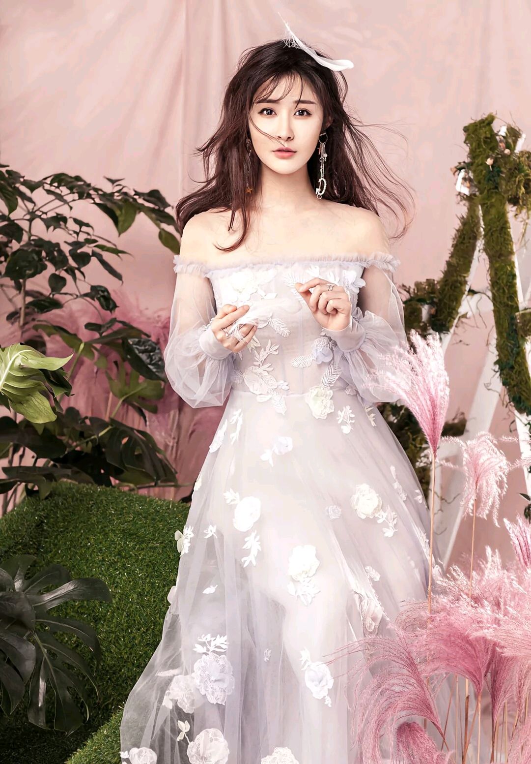 高颜值主持人梁田