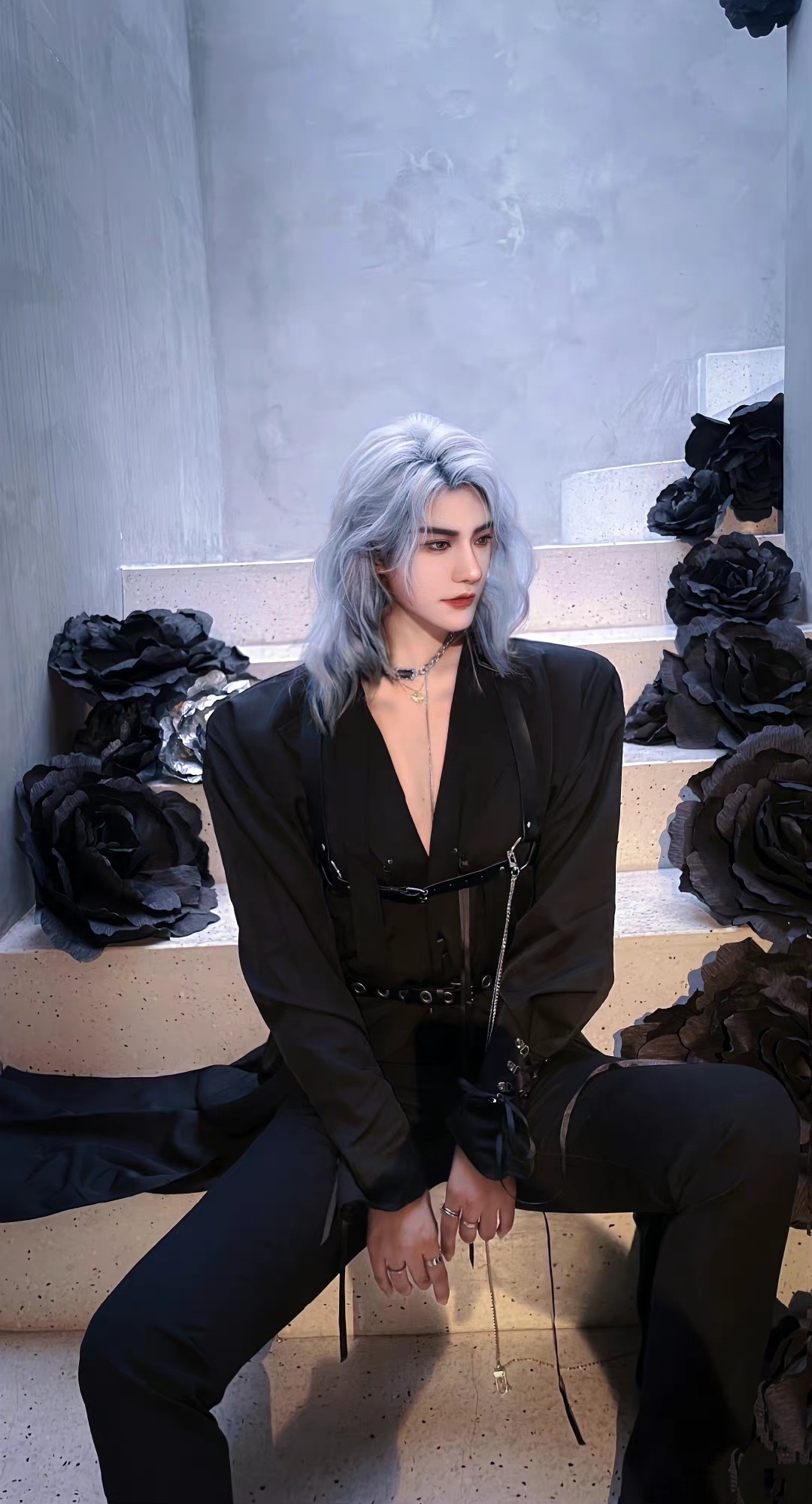 188男团,宋居寒从画里走出,cos核桃不要太帅,难怪一分钟八万