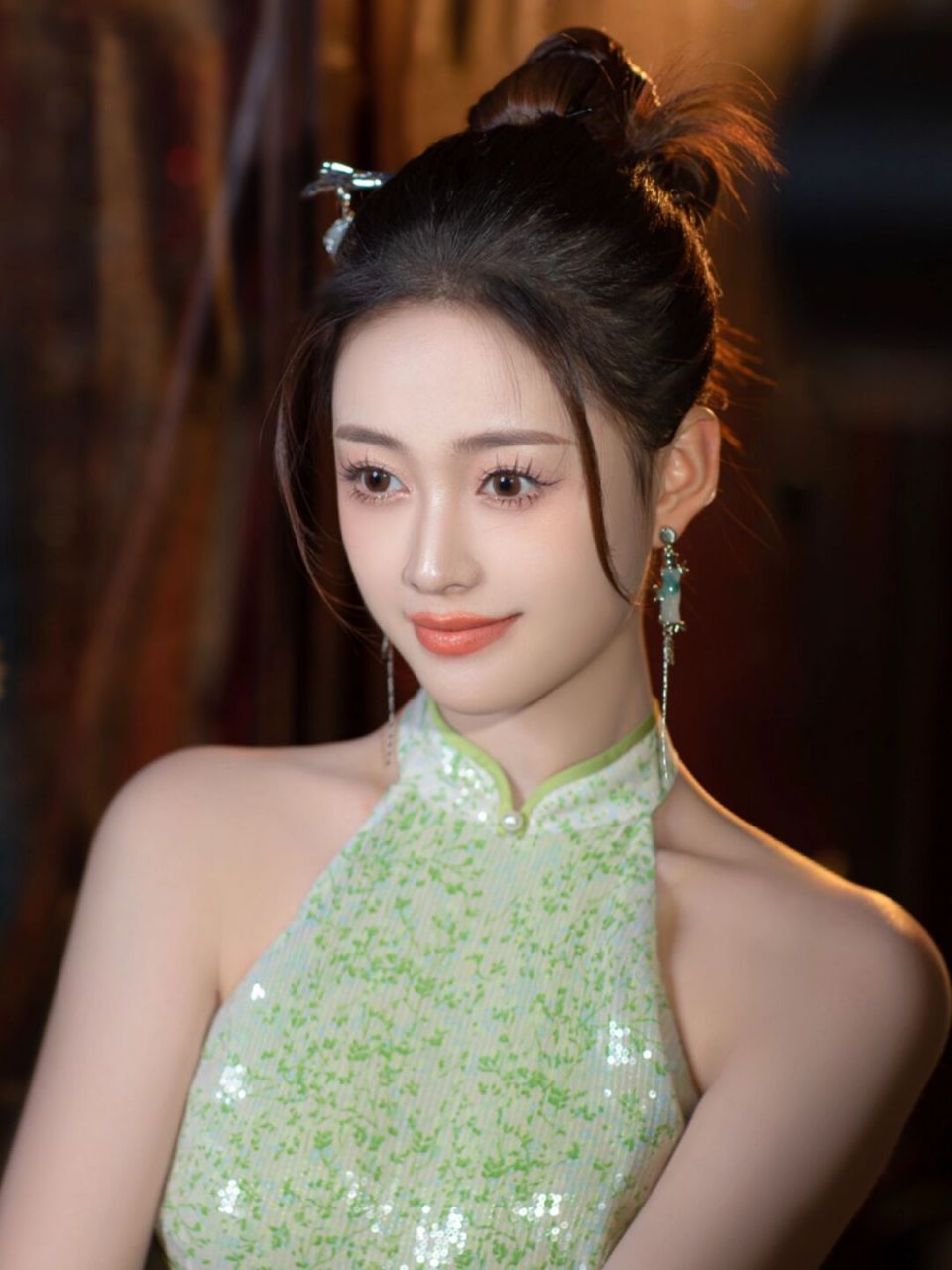 新中式旗袍美女造型,韵味十足