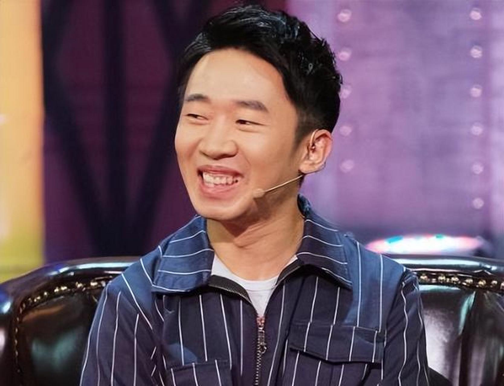 9月4日下午,在不到一小时的时间内,杨迪私人手机被