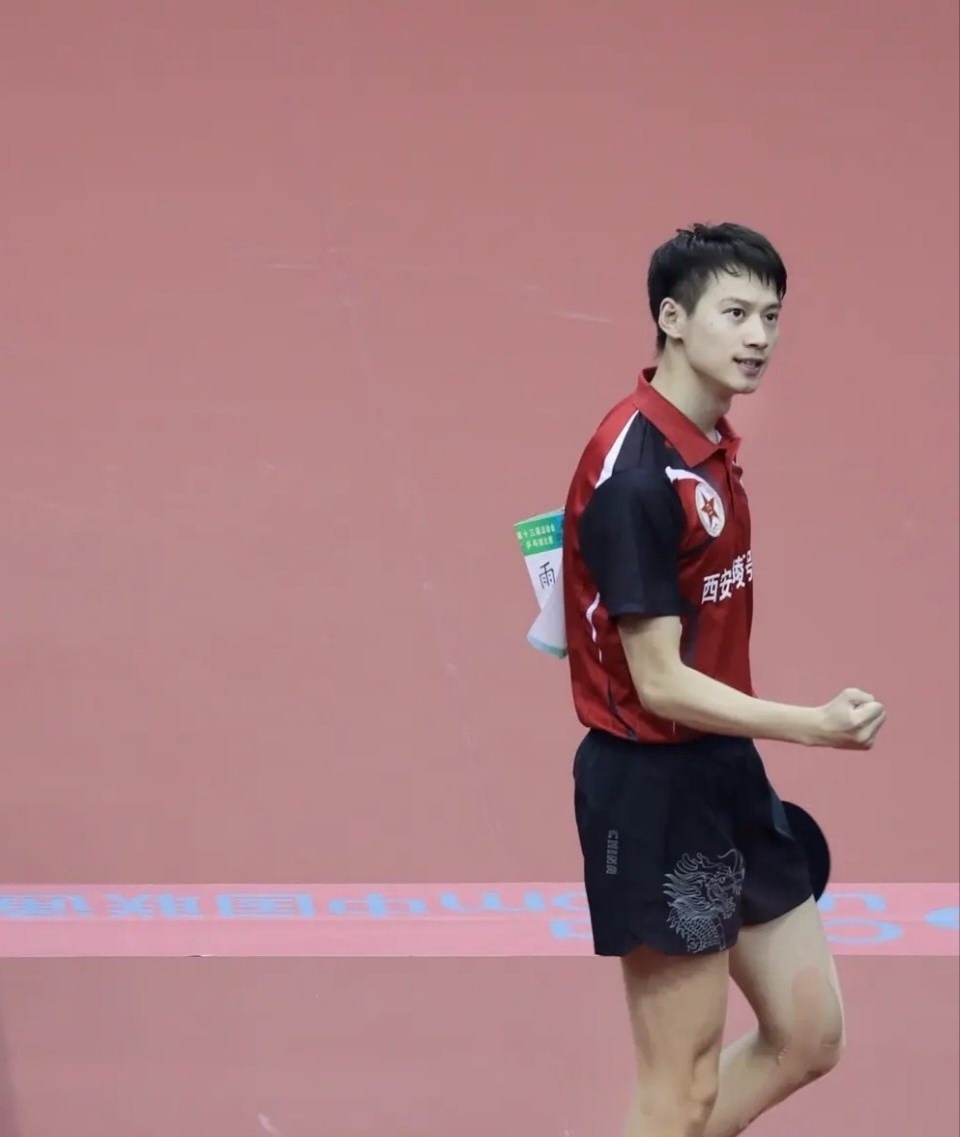 前国乒队员周雨官宣结婚,好友任嘉伦送祝福