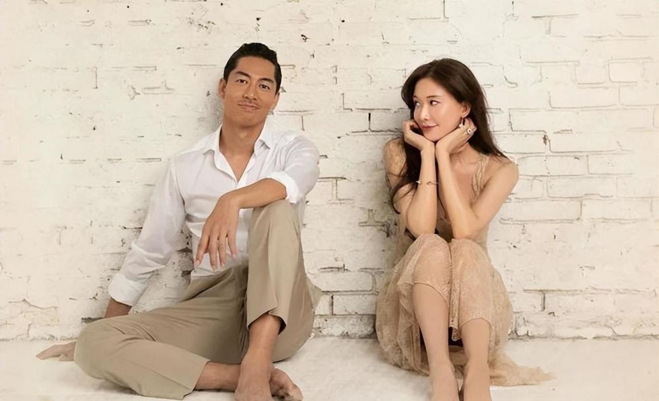 郭德纲曾经说相声的时候,有一个段子:林志玲结婚的时候我哭了一拖上