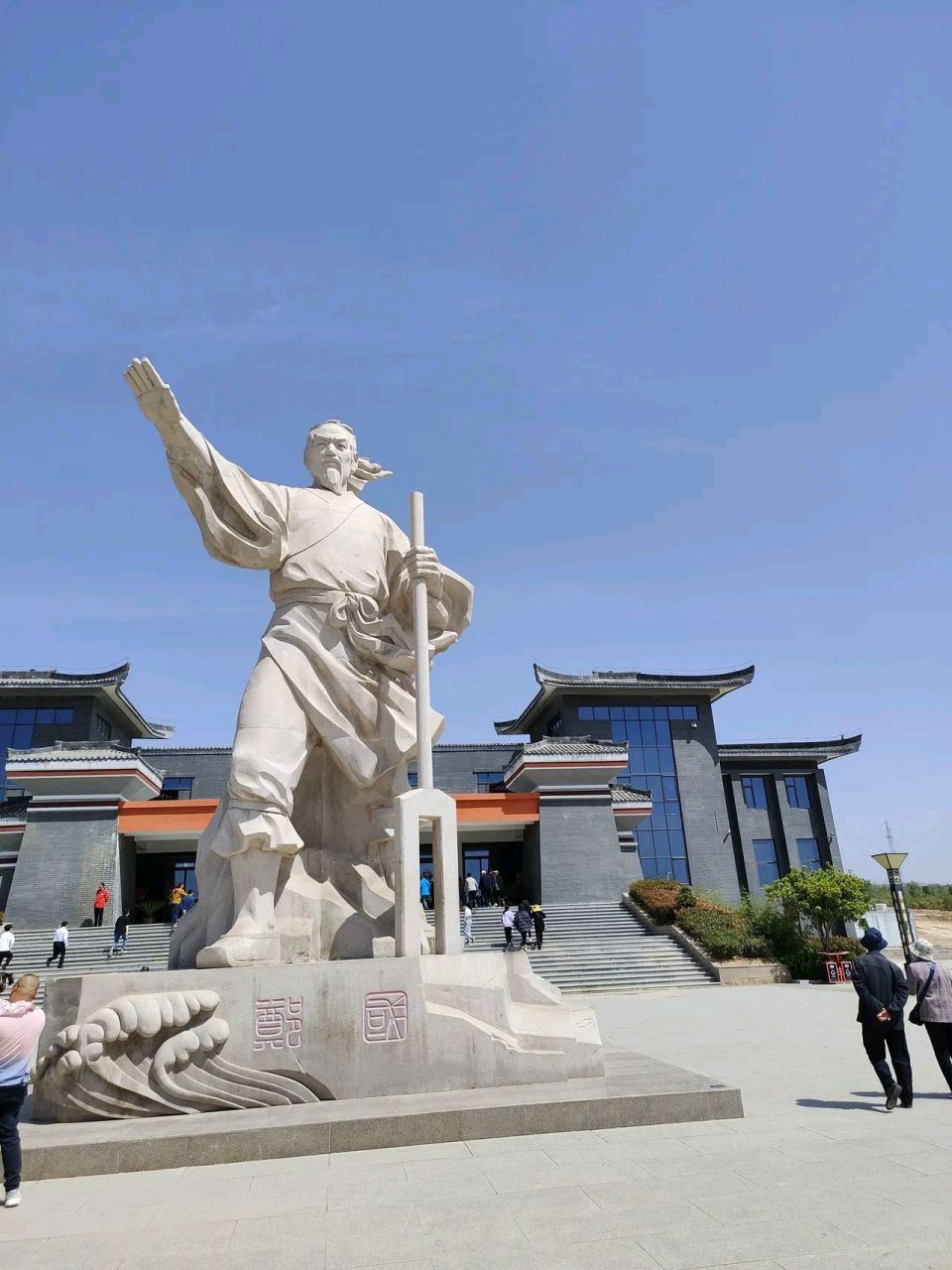 凡是问人家做自媒体挣了多少钱的时候,你就是一颗韭菜,就是把脖子伸长