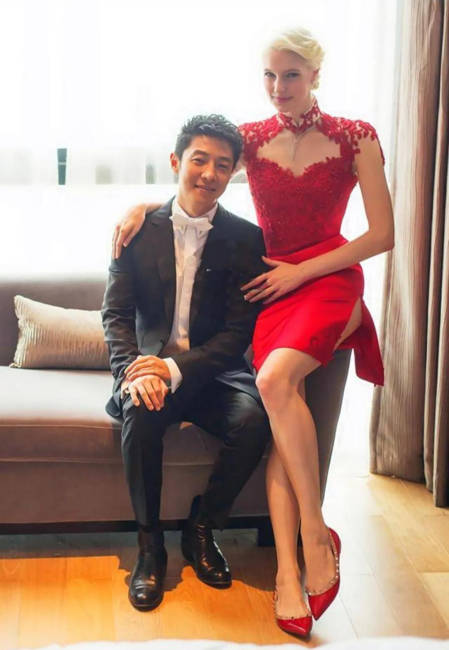 网传撒贝宁大瓜,感情出现问题,自称婚姻无法继续存续,夫妻两人早已貌