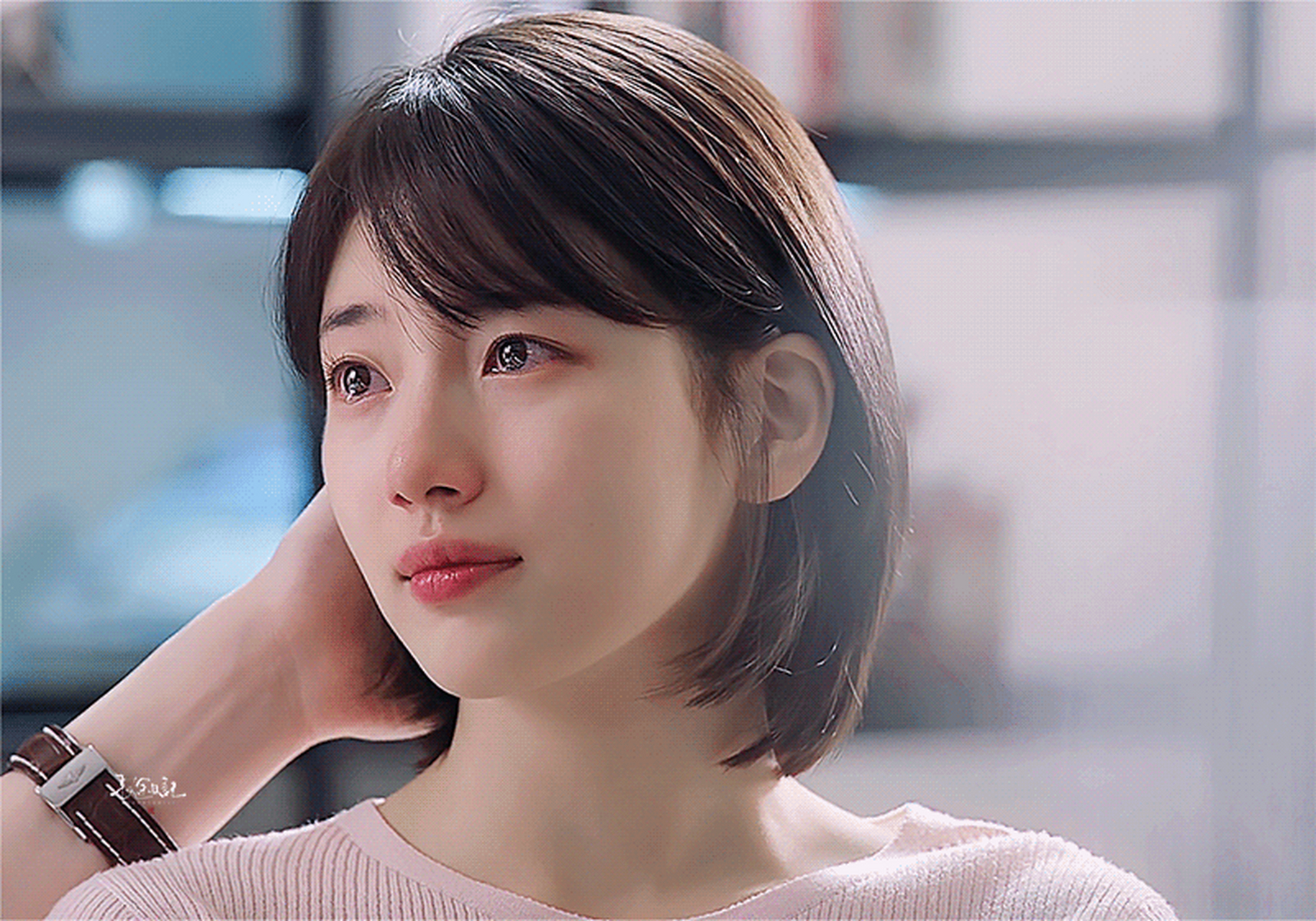 裴秀智新发色自拍照片又上热搜,秀智欧尼好美,她真的有种松弛感,美得