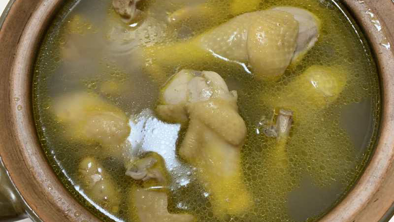 广东阿姨又煲汤了 土茯苓牛大力土鸡汤 清甜美味 家人都爱喝