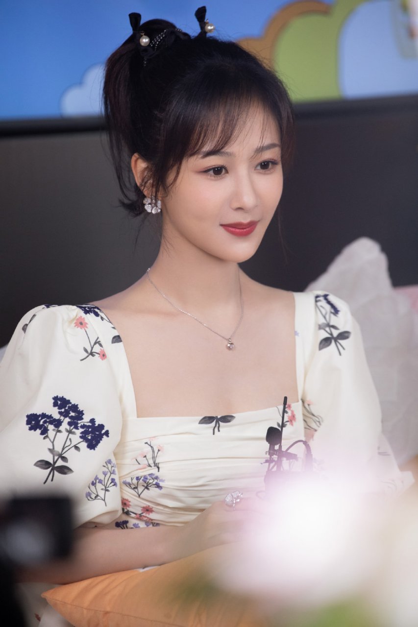 杨紫高清壁纸头像(十九)[期待]
