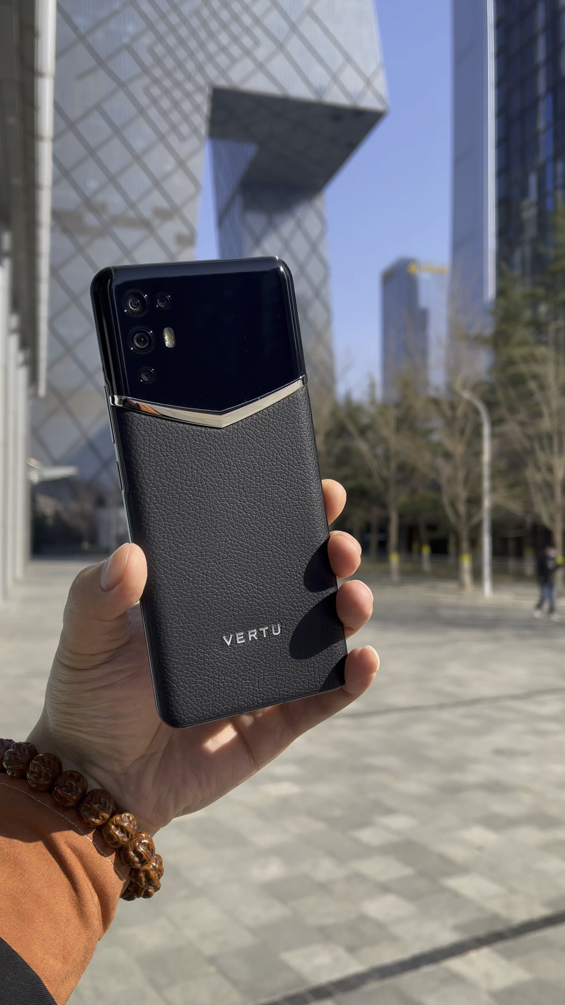 vertu最新5g墨玉黑小牛皮