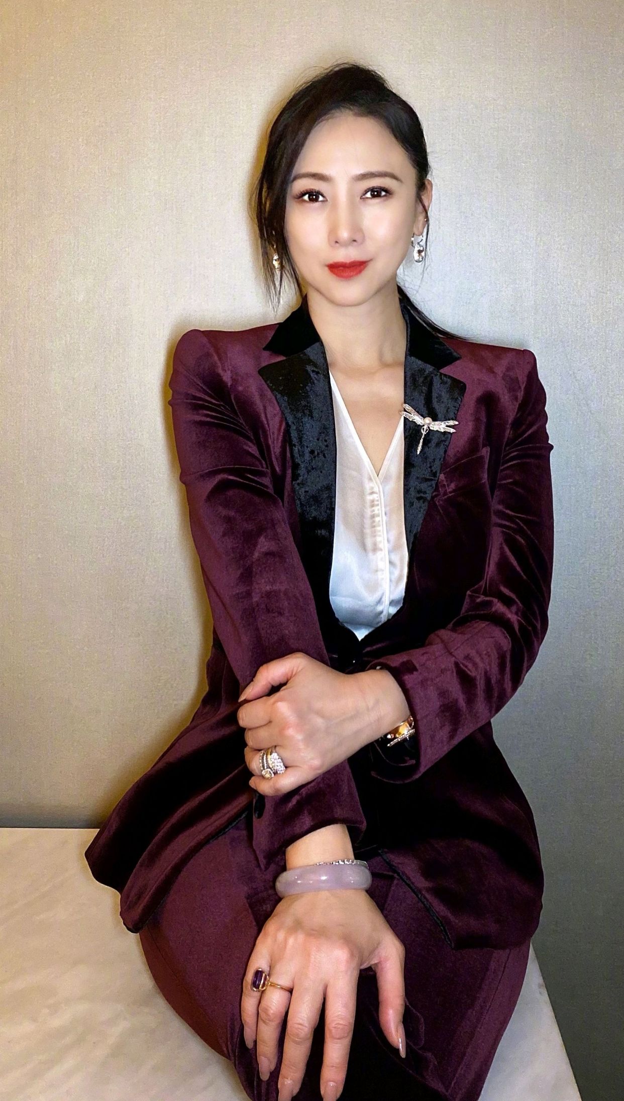 翁虹高清写真图集,美人迟暮,风韵犹存