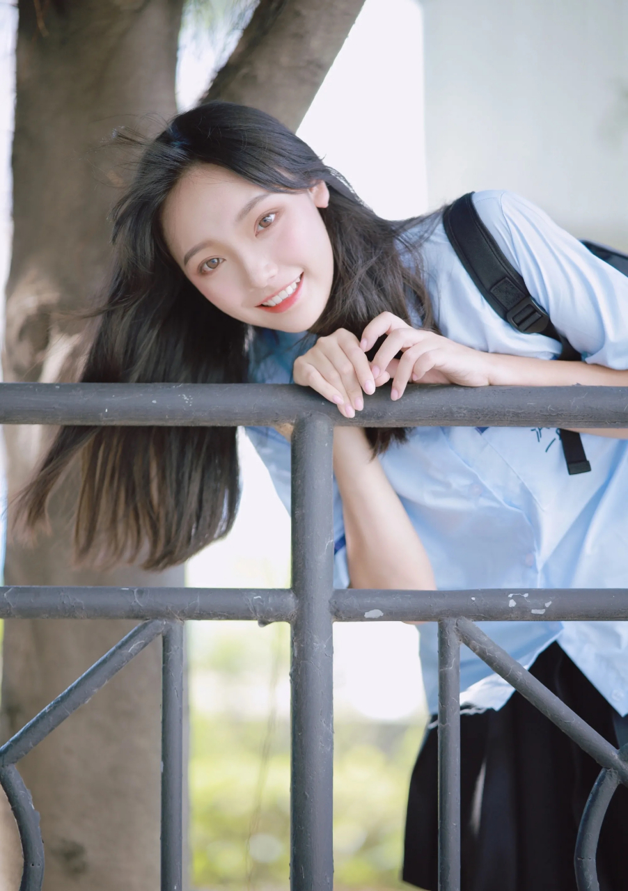 一中校花,撩动青春的心弦