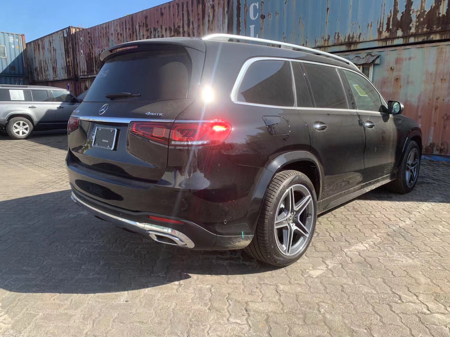 奔驰gls450参数配置(奔驰glc260l参数配置)