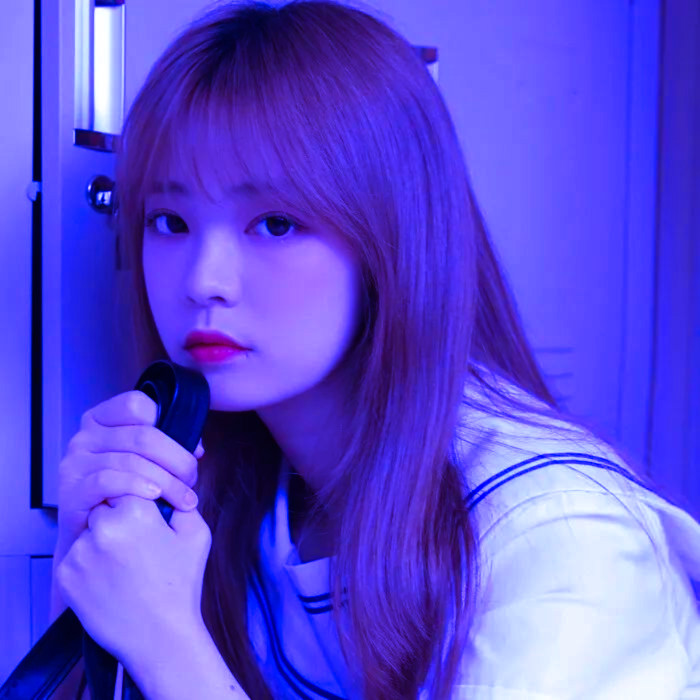 原宿风·蓝色女生头像