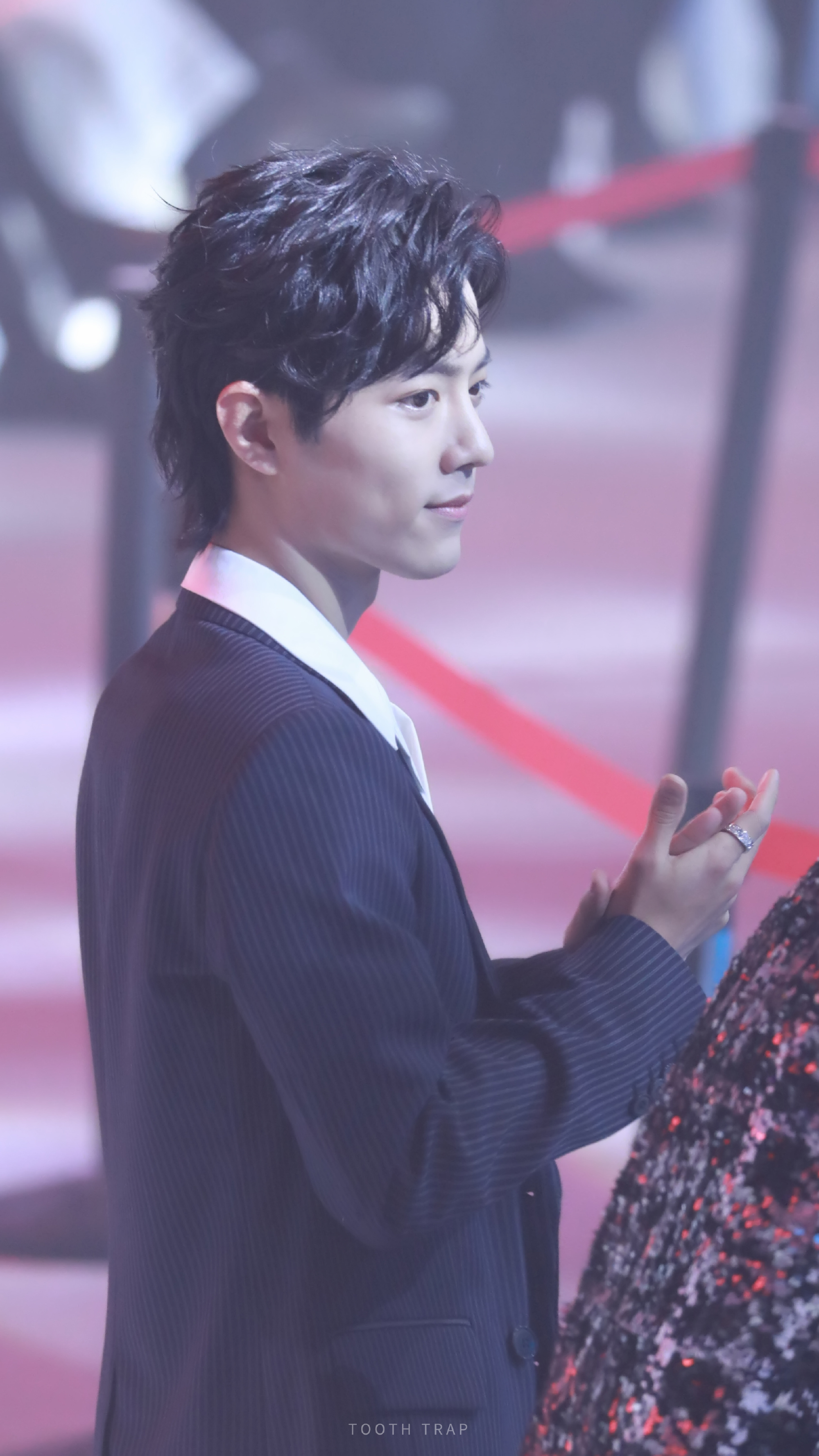 肖战出圈名造型,2020.01.08今日头条盛典