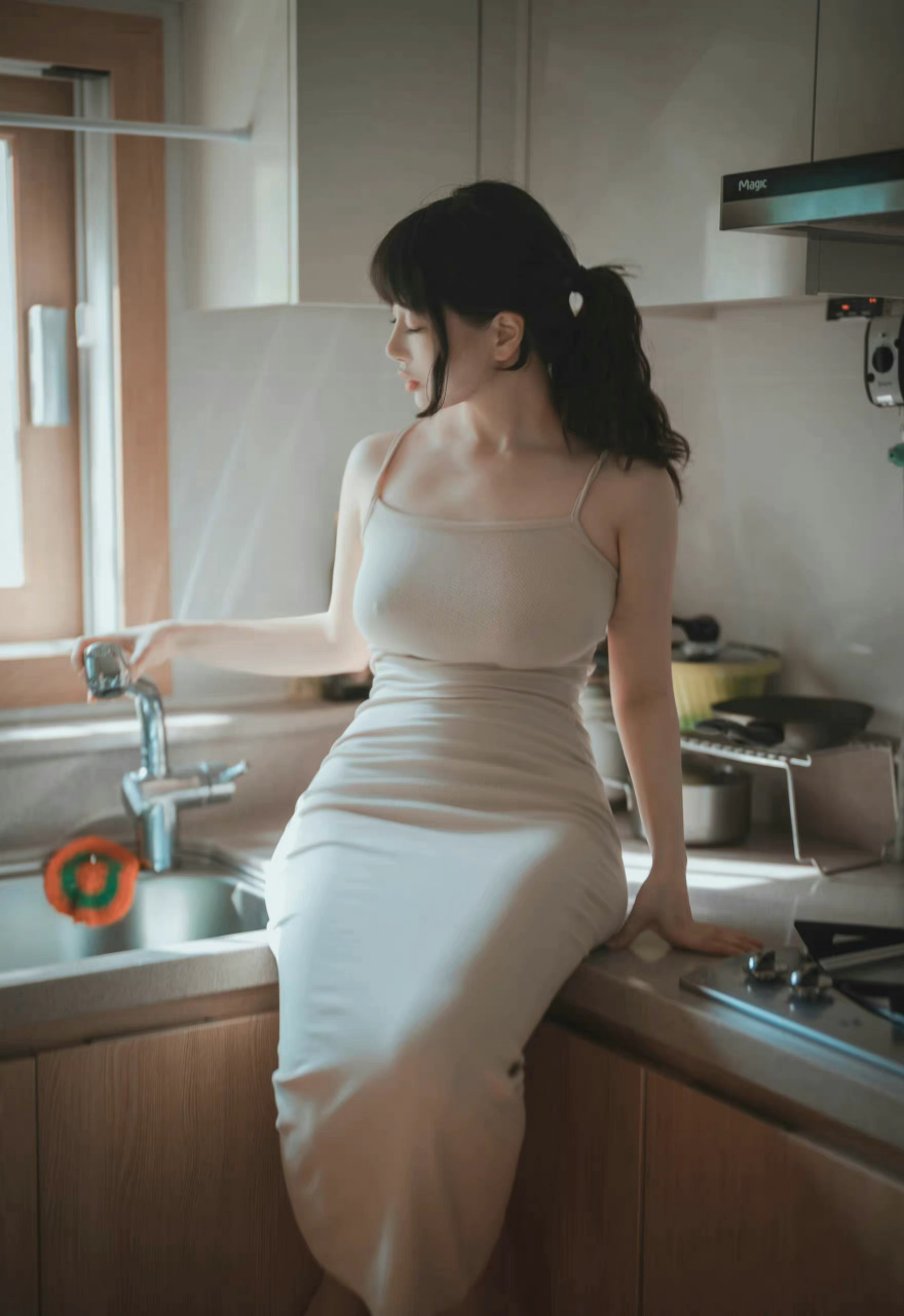 微胖居家少妇,是你喜欢的类型吗?[大笑]