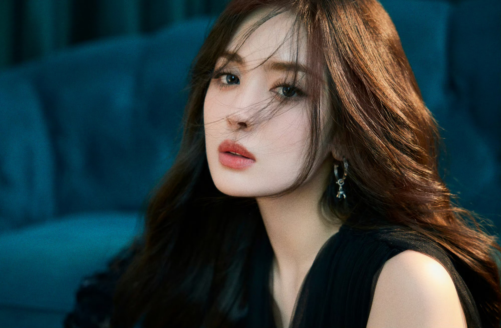 古力娜扎气质出众,高冷美艳!#美女# #明星生图大赏