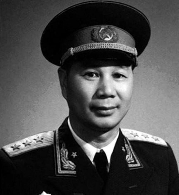 杨俊生:开国上将之女,曾被关押6年,成为武警第一位女少将