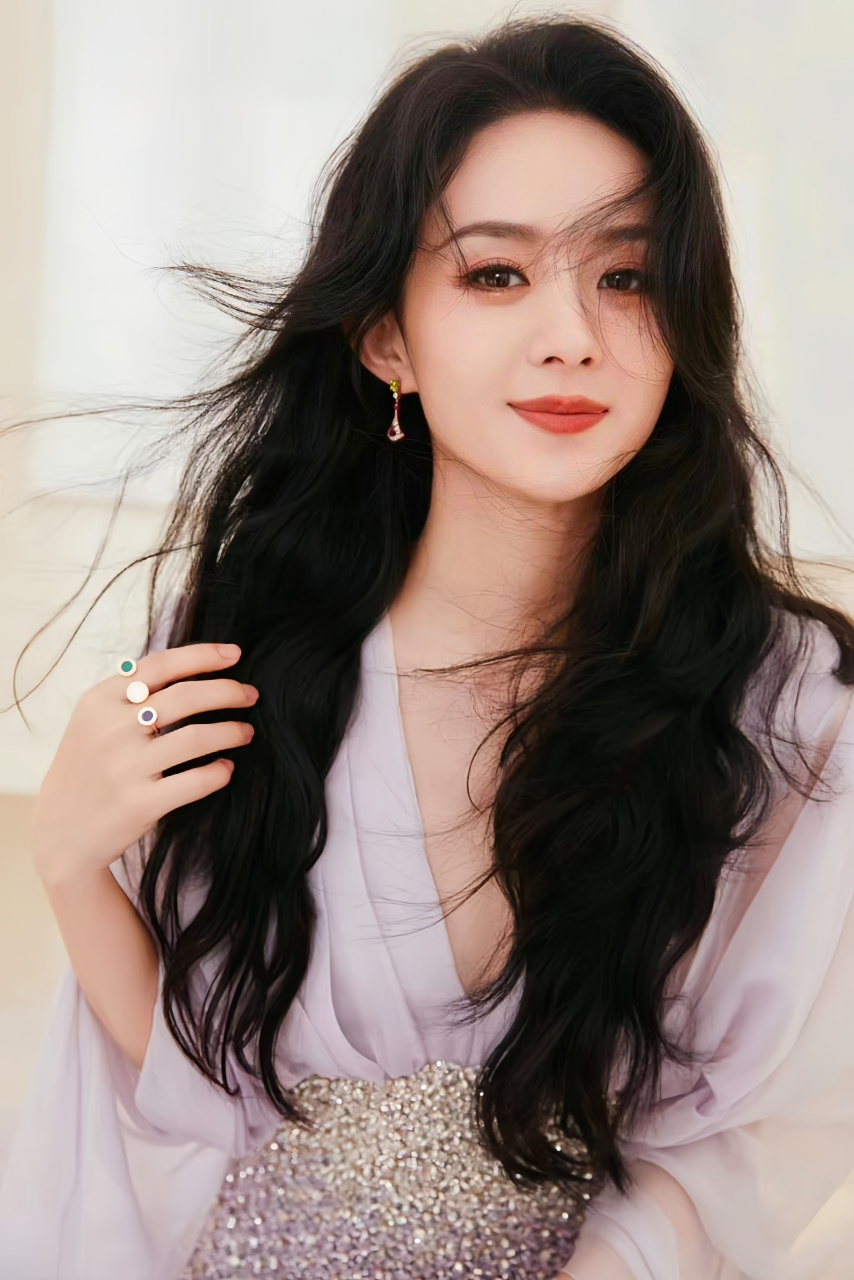 如今长发飘飘的赵丽颖 还是如当初花千骨那样仙气飘飘的 #赵丽颖