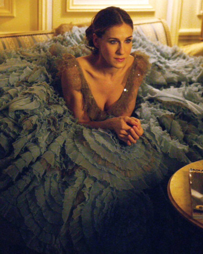 carrie bradshaw在《欲望都市》大结局中重新穿上她标志性的礼服