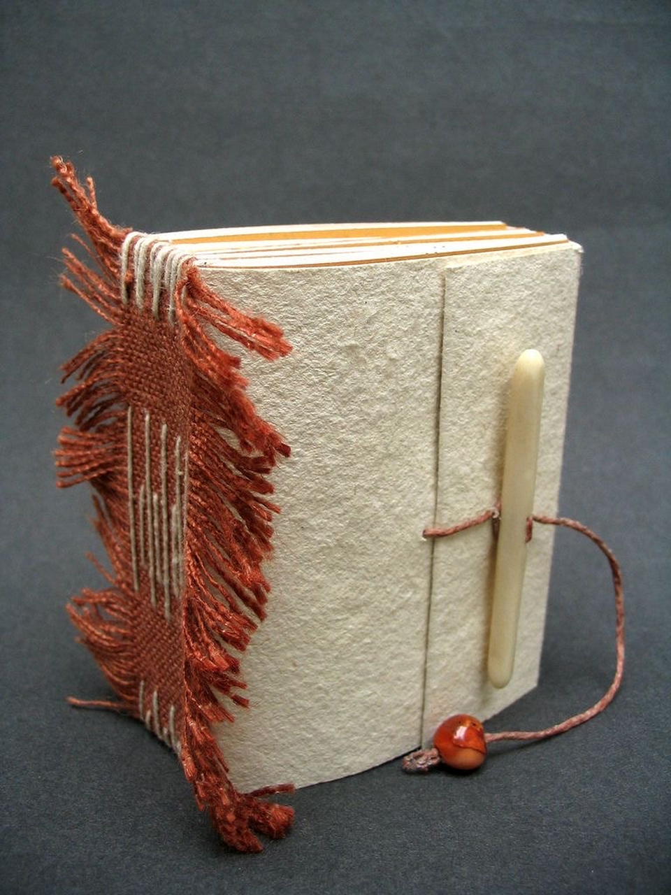 九种艺术书籍装帧设计 #手工# #特殊材料# #书籍装帧