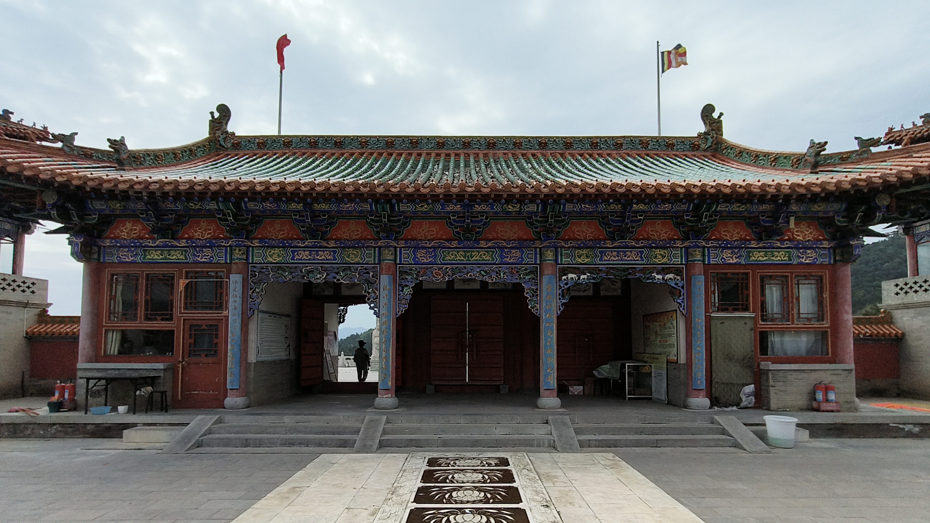 山西和顺佛光寺,普贤金身如金顶,雕栏玉砌似瑶台