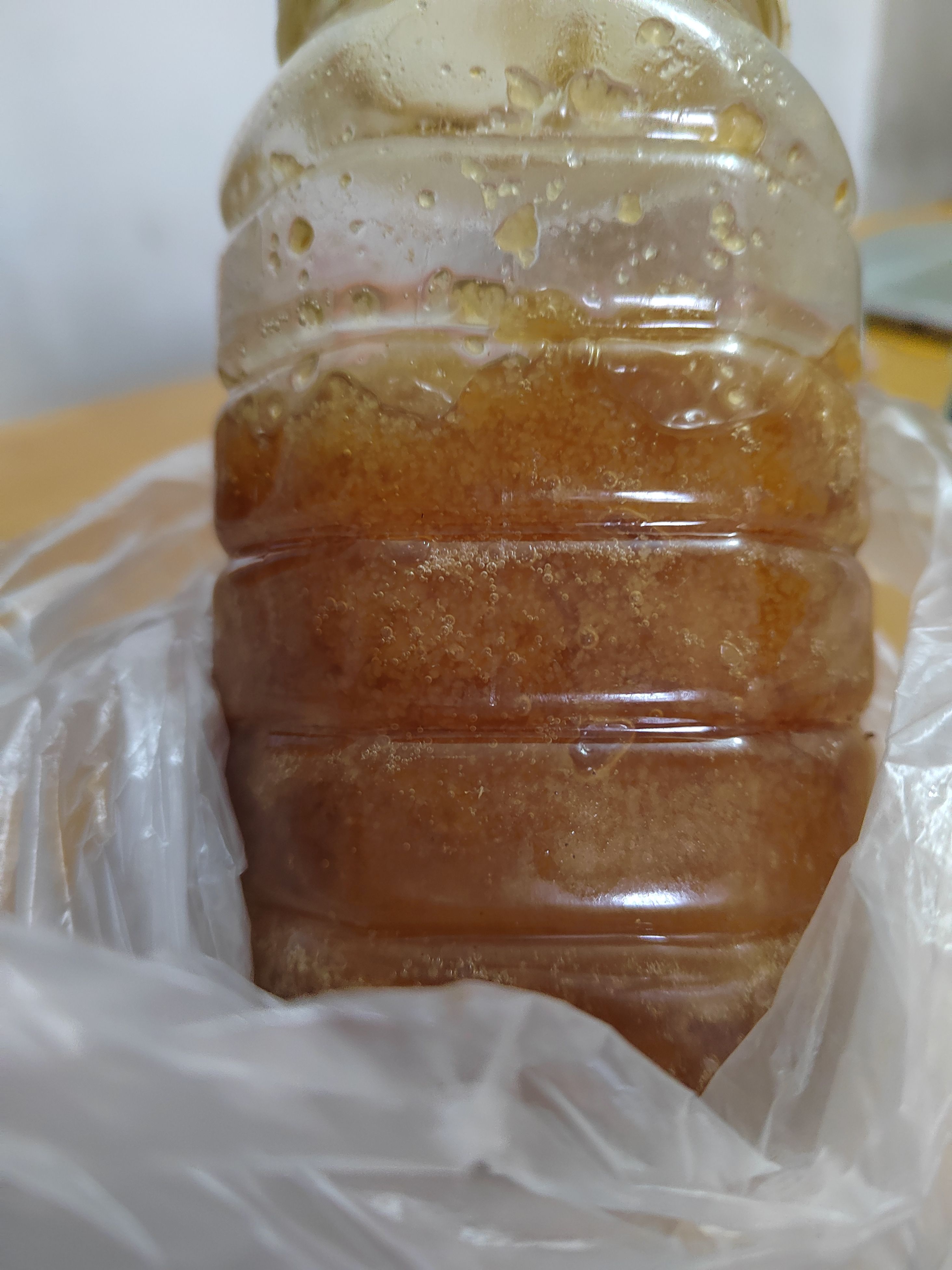 蜂蜜会变质吗?(蜂蜜会变质吗,变质了还能吃吗)