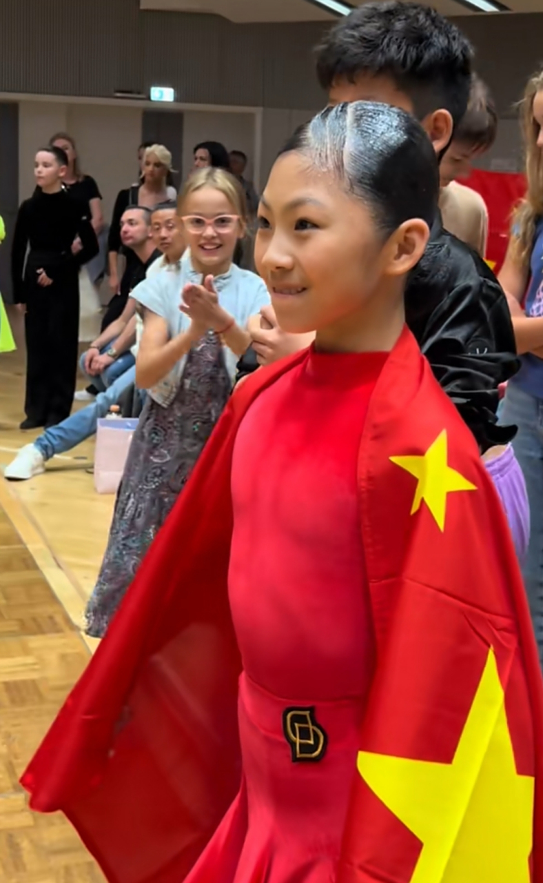 [中国][中国][中国][给力][给力][给力]