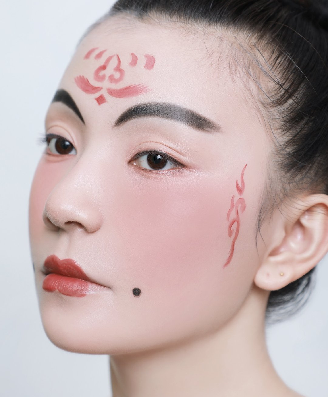 细数武周时期的妆容,第一种很好看,第三种也太丑了