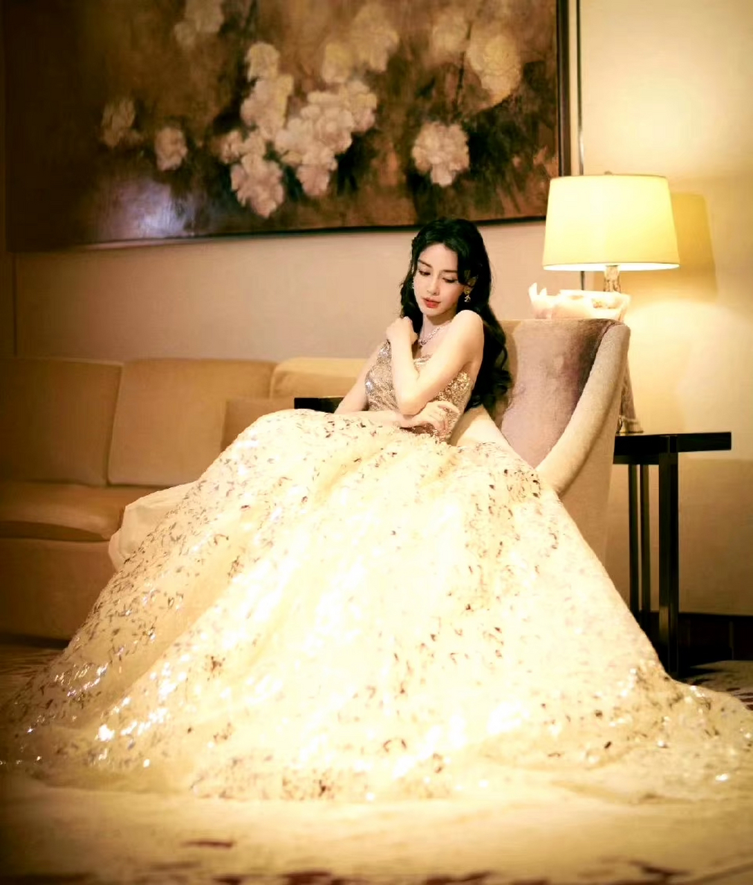 杨颖是迪士尼在逃公主吧