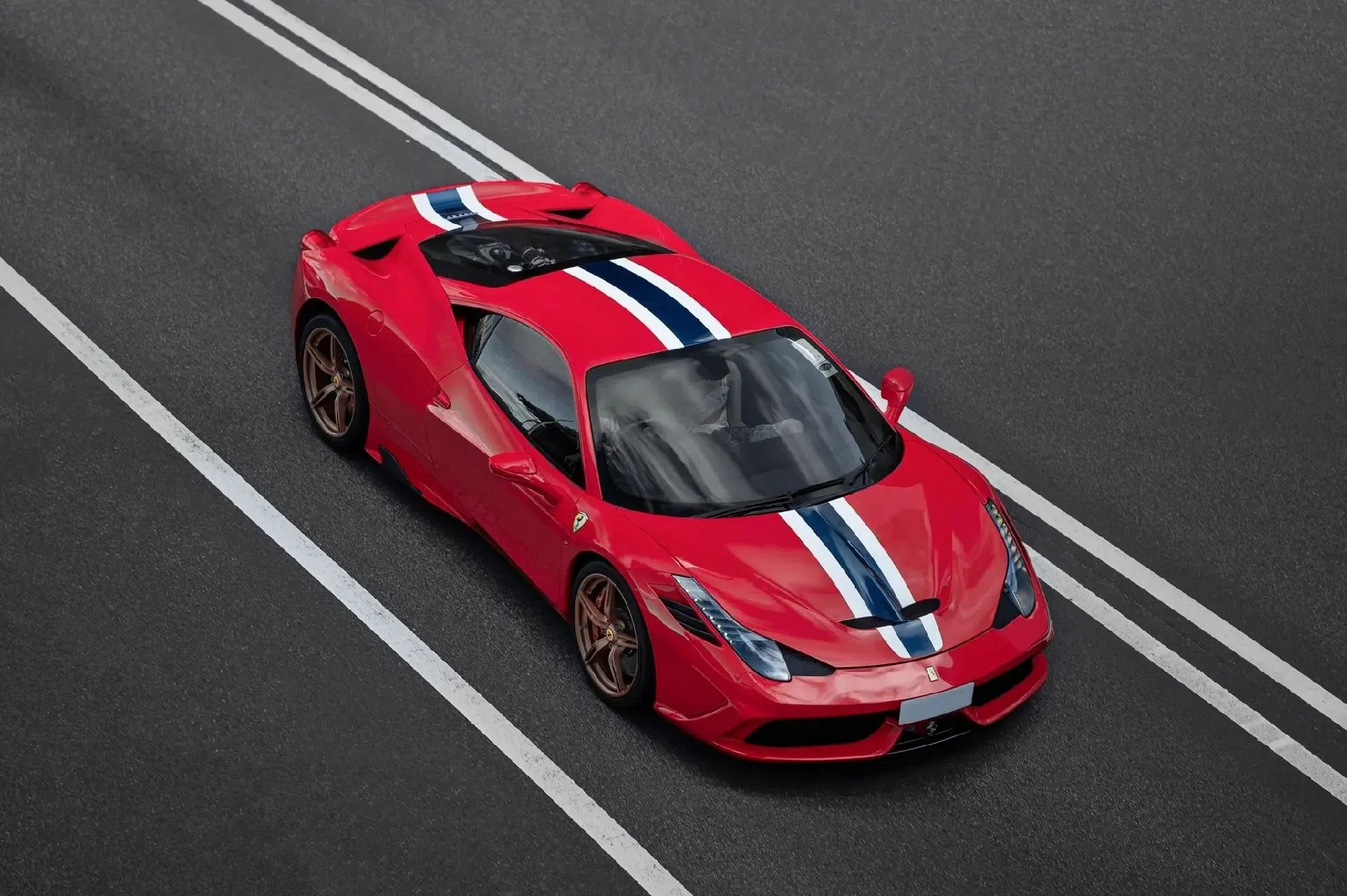超屌的赛道版法拉利.