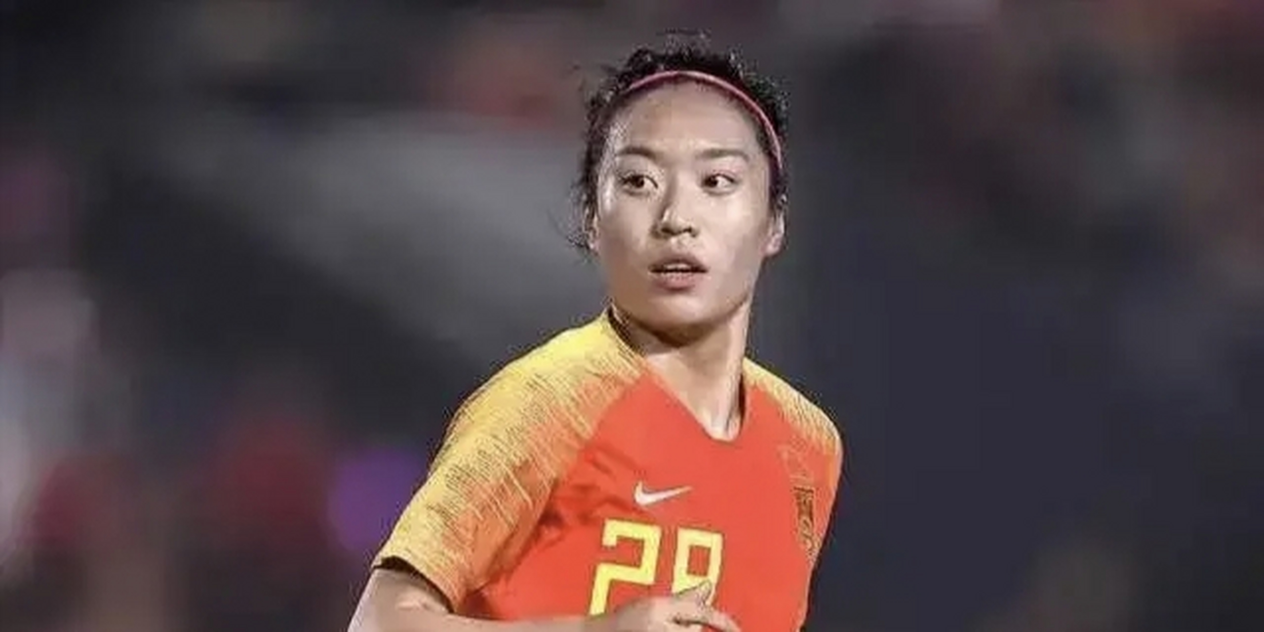 门将选择让人迷惑 首场比赛如果使用朱钰,很可能可以拿到分数,不至于