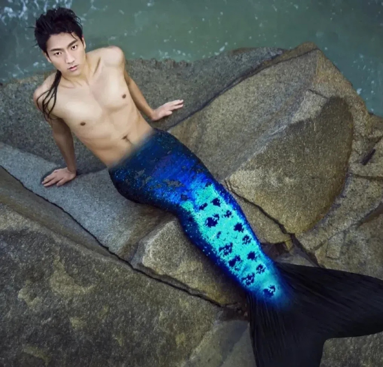 男美人鱼,再帅也辣眼睛
