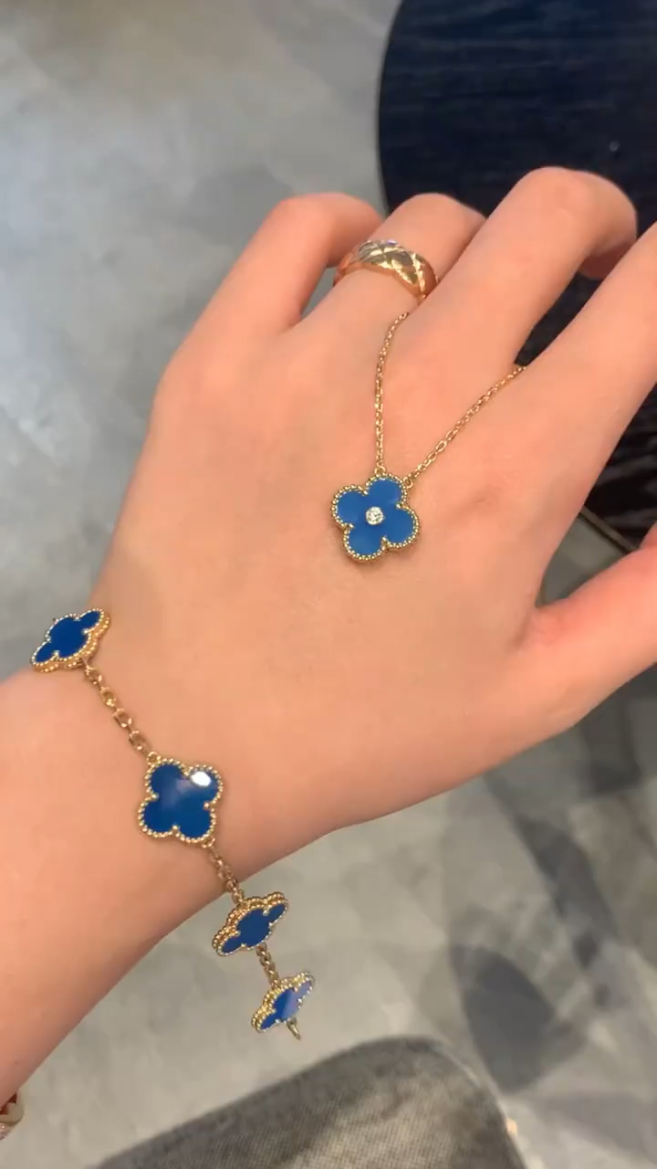 梵克雅宝 蓝玛瑙五花手链#手链#高端轻奢饰品#同城-度小视